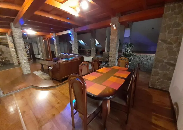 Rodinny Dom Petro S Wallbox Nabijanim Elektromobilu *