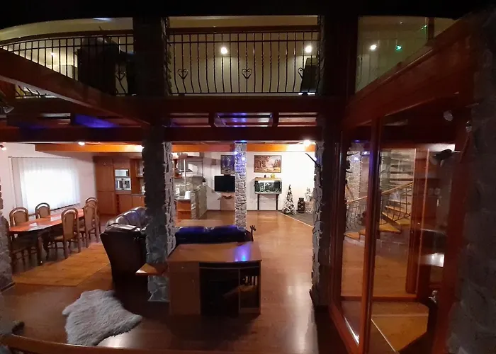 Rodinny Dom Petro S Wallbox Nabijanim Elektromobilu Rabca